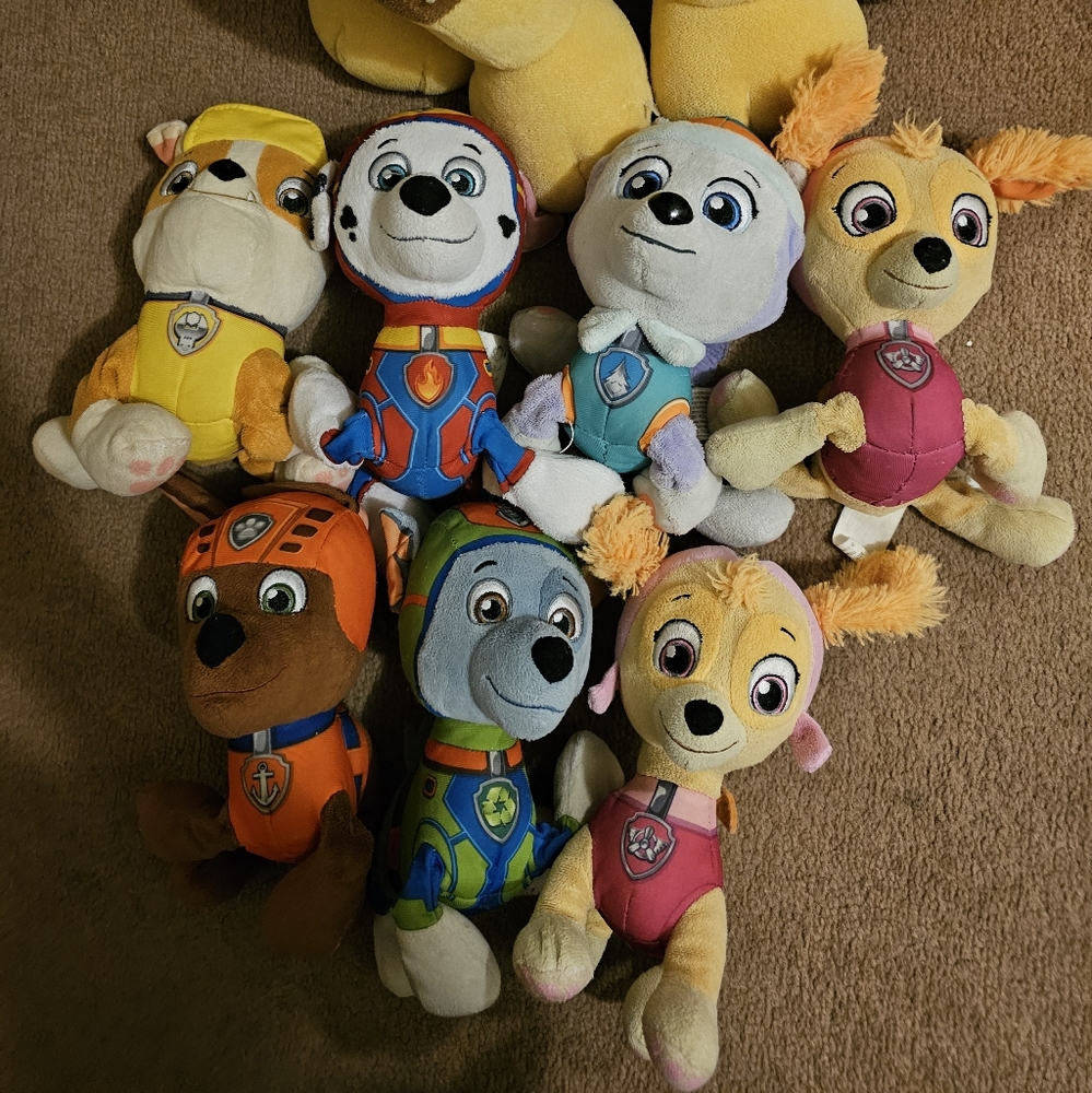 Paw Patrol set of 8 stuffed animals and 2 TY beanies